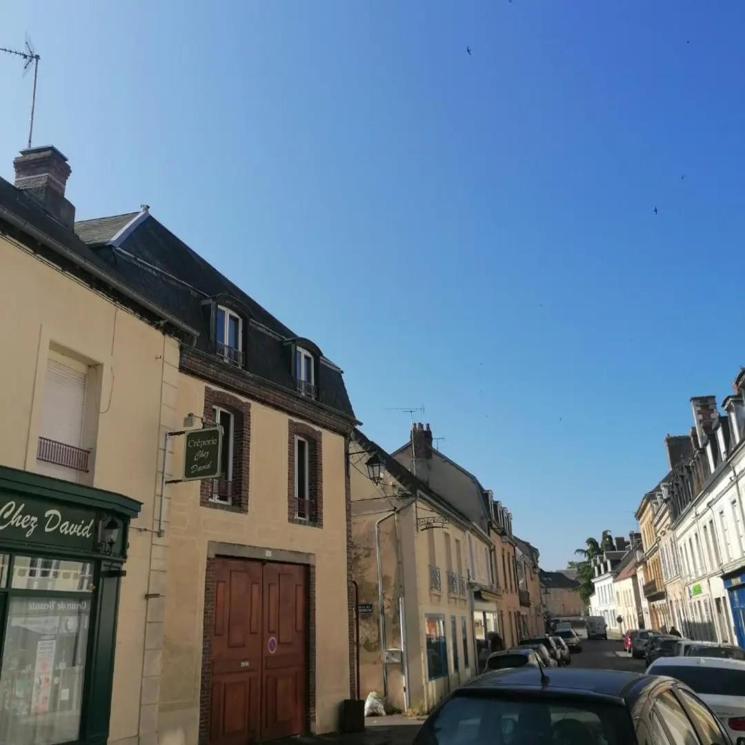 Gite A Sees Avec Garage Prive En Centre Ville Buitenkant foto