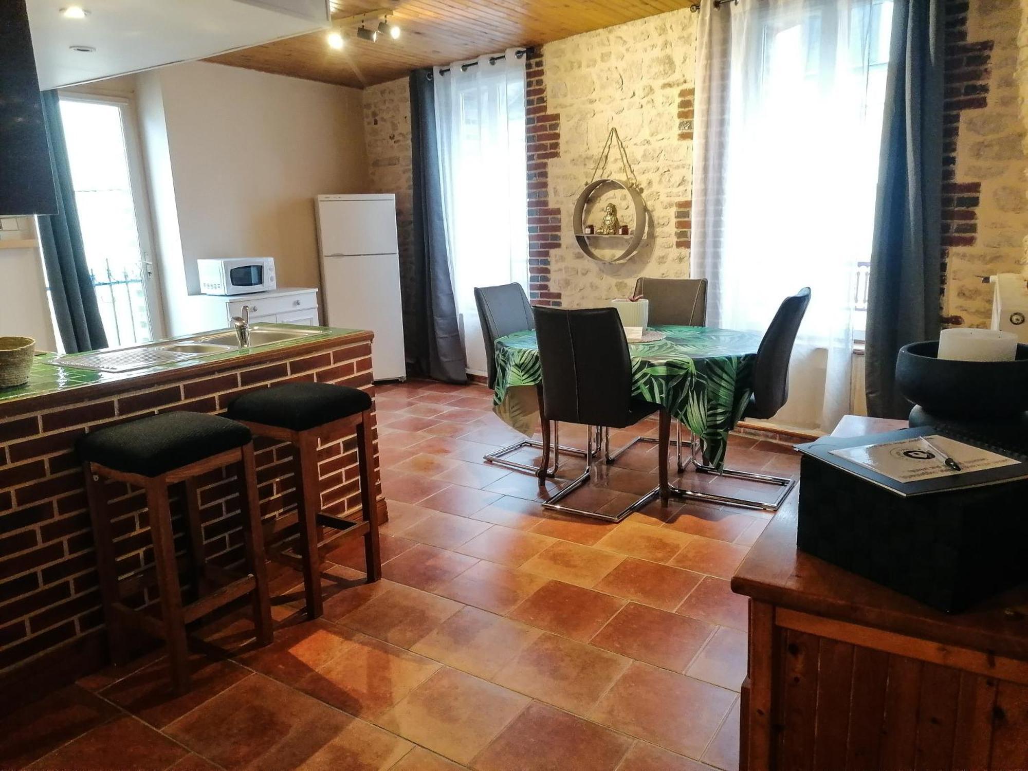 Gite A Sees Avec Garage Prive En Centre Ville Kamer foto