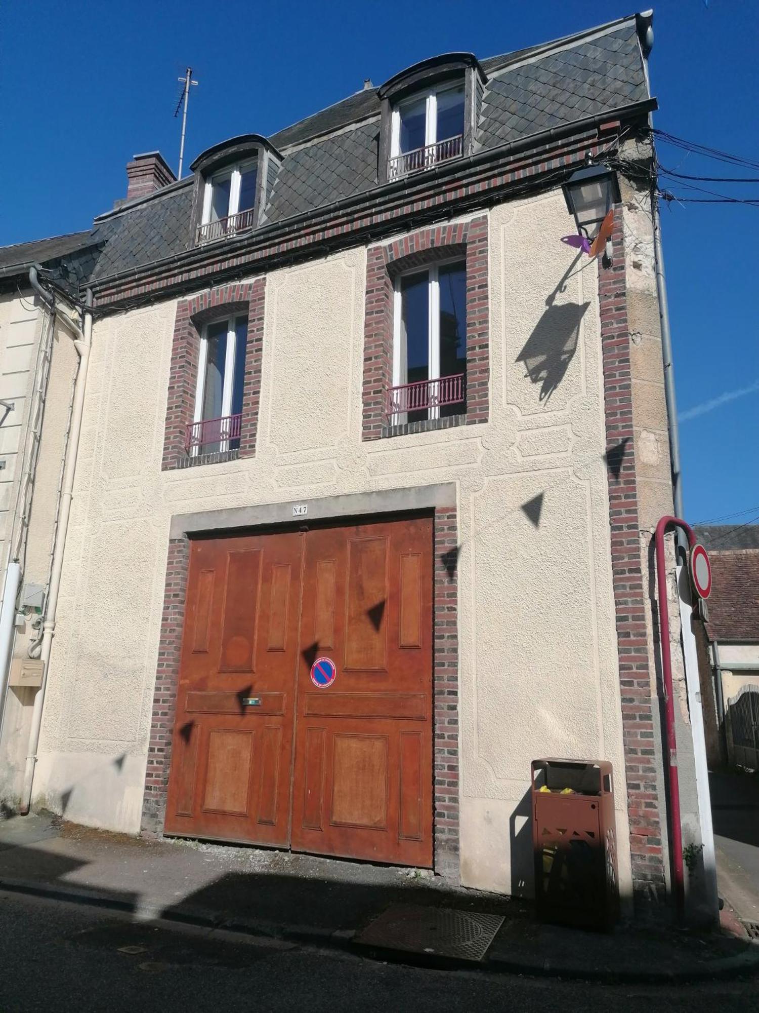 Gite A Sees Avec Garage Prive En Centre Ville Buitenkant foto